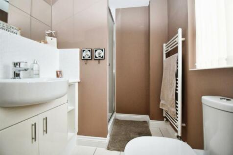 Bedroom Two en-suite