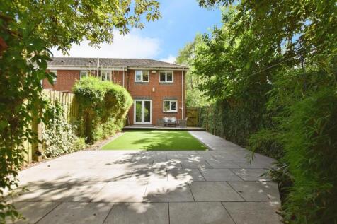 aaf42145-rear 20house 20gdn.JPG