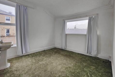 10 Bedrooms