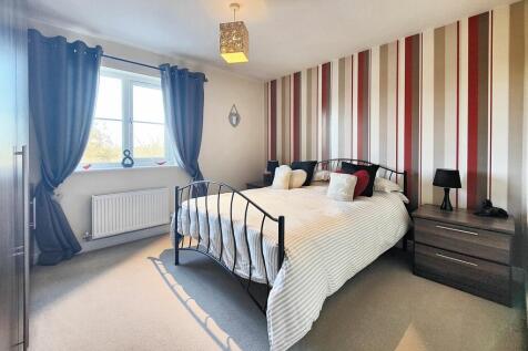4 Bedrooms