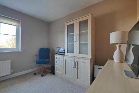 4 Double Bedrooms