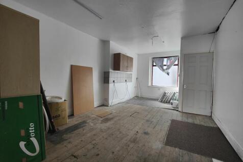 1st Floor Rear