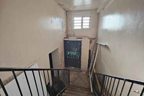 Steps to Rear