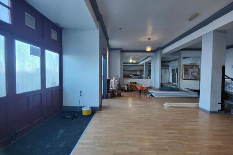Substantial Floor Space