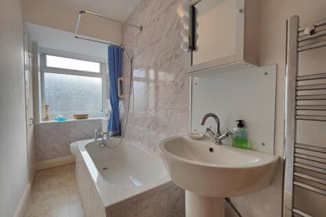 Modern Bathroom