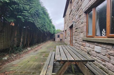 1 Daisyfield Rear