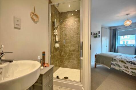 En-Suite Master