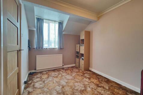 4 Double Bedrooms