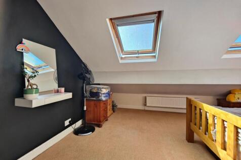 4 Bedrooms