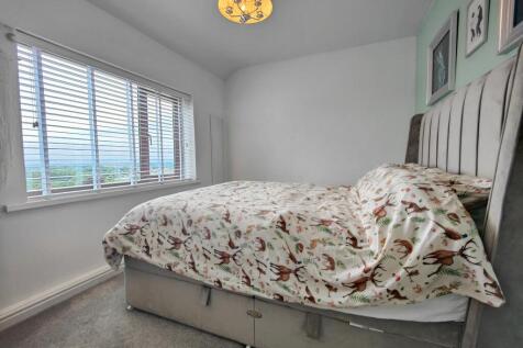 4 Bedrooms