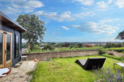 Bar/ Summer House