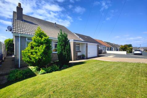 Immaculate Frontage