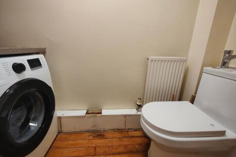 Cloakroom/ Utility