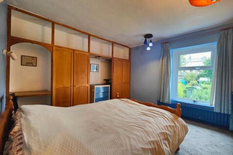3  Bedrooms