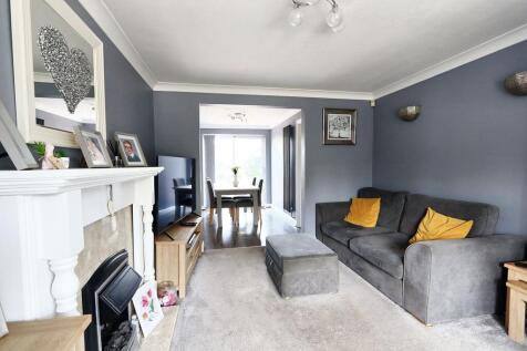 Immaculate Lounge