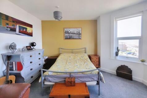 5 Bedrooms