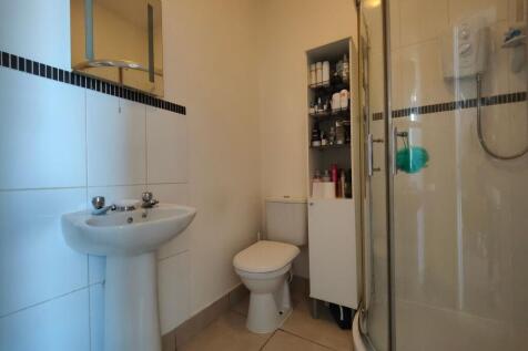 5 En-Suite Bedrooms