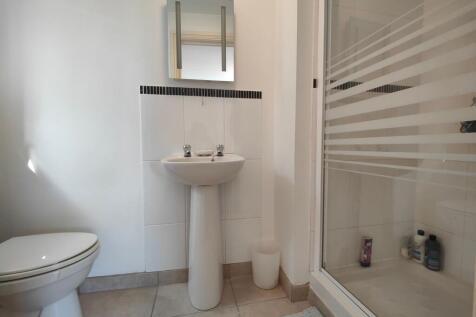 5 En-Suite Bedrooms