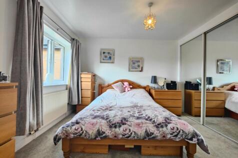 5/6 Bedrooms