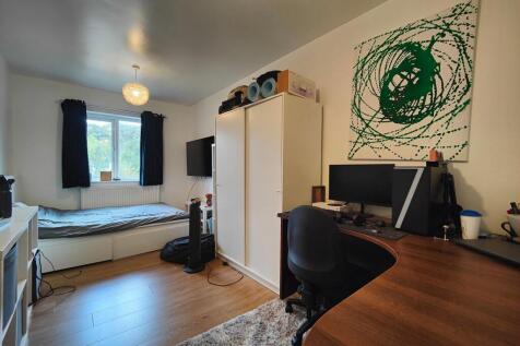 5/6 Bedrooms