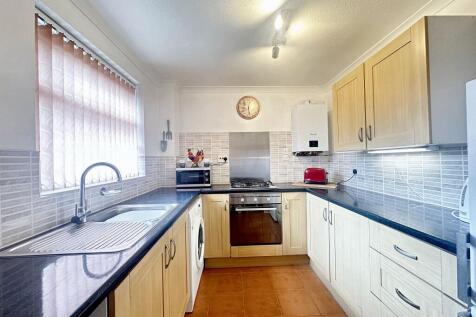 Modern Fitted Kitchen