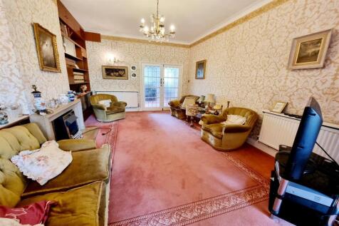 EXTENDED REAR RECEPTION ROOM: PIC. 2