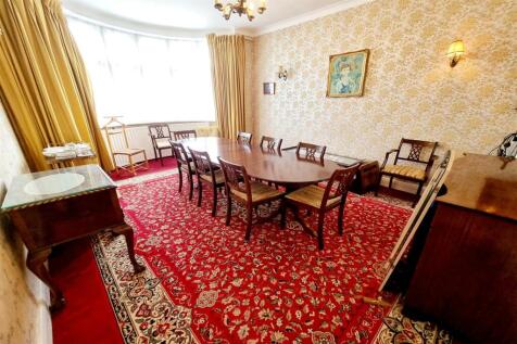 DINING ROOM: