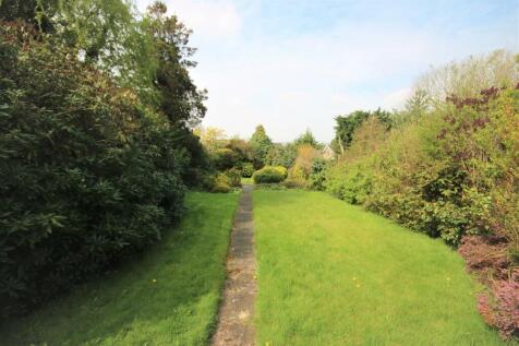 REAR GARDEN: PIC. 2
