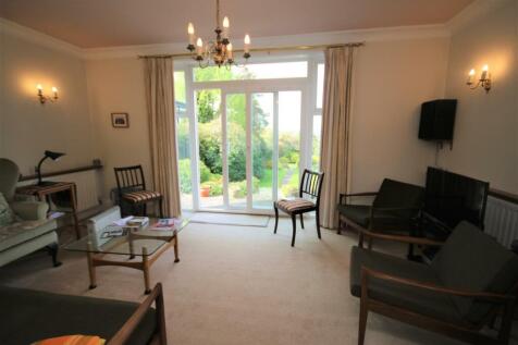 REAR RECEPTION ROOM: