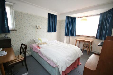 BEDROOM 2: