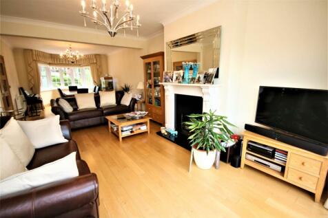 THROUGH LOUNGE: PIC. 1