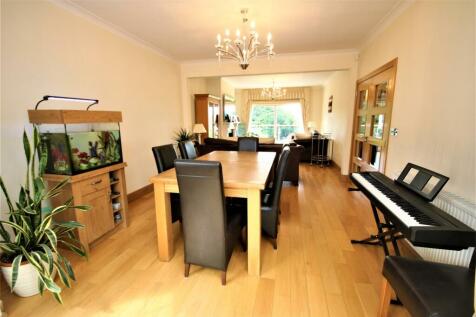 THROUGH LOUNGE: PIC. 2