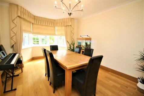 DINING AREA TO FRONT: