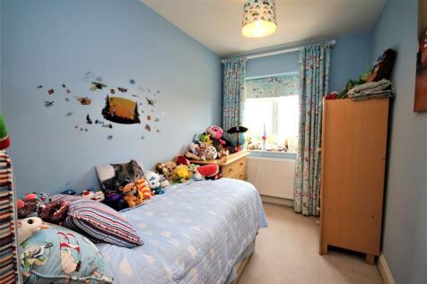 BEDROOM 4: