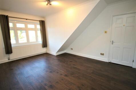BEDROOM 2: