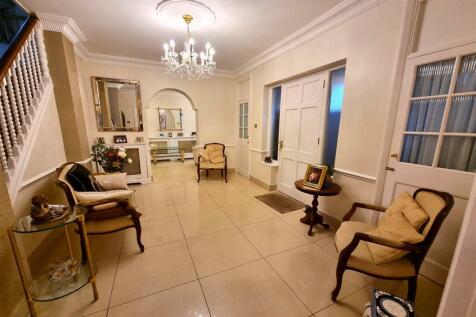 RECEPTION HALLWAY: PIC. 2