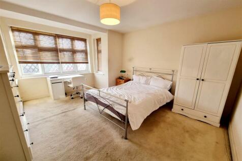 BEDROM 1: