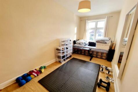 BEDROOM 3: