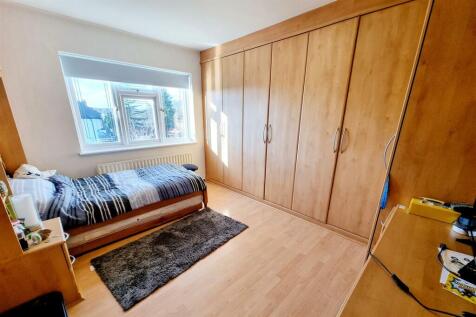 BEDROOM 3: