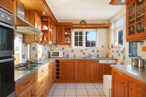 KITCHEN PIC 1