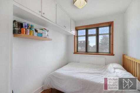 BEDROOM 3: