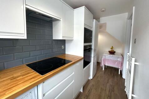KITCHEN PIC 2