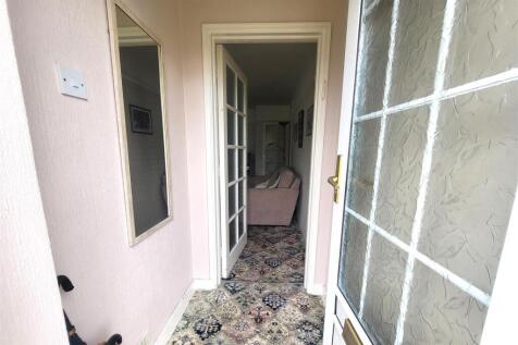 ENTRANCE PORCH