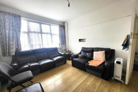 REAR RECEPTION