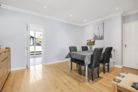 DINING AREA: