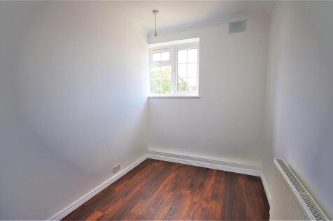 BEDROOM 3: