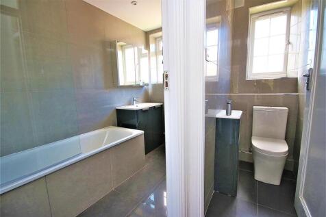 BATHROOM &amp; 2ND SEPARATE WC