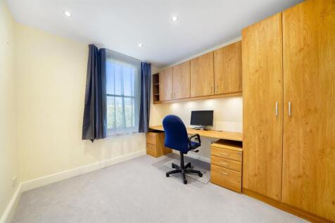 BEDROOM 3 / STUDY