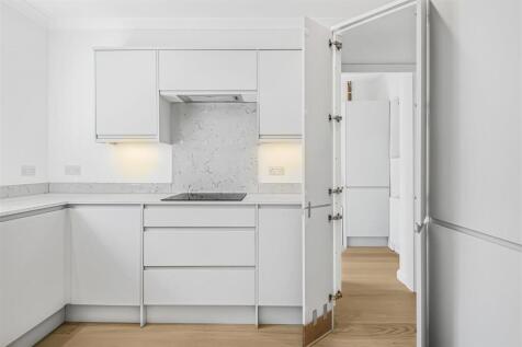 KITCHEN (PIC 2)