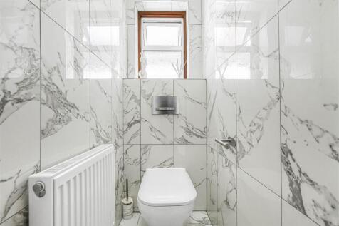 SEPARATE WC
